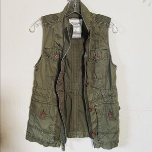 A&F Olive Green Cargo Vest